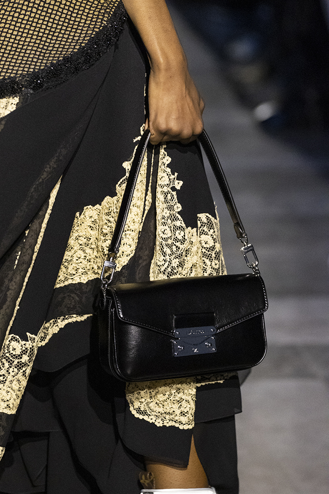 Paris Fashion Week Spring/Summer 2022: Dior, Chanel, Louis Vuitton and more (фото 121)