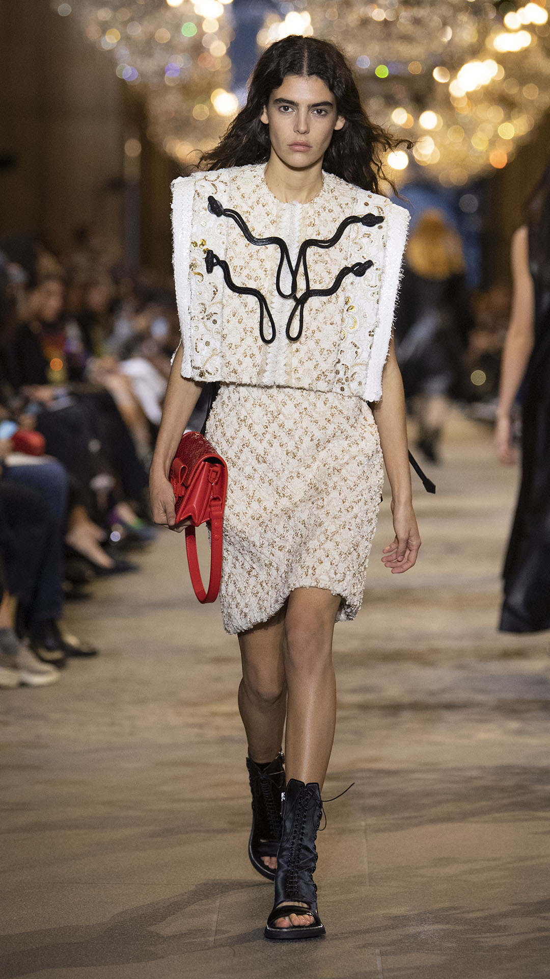 Paris Fashion Week Spring/Summer 2022: Dior, Chanel, Louis Vuitton and more (фото 114)